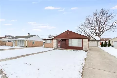 1162 W Grant Dr, Des Plaines, IL 60016