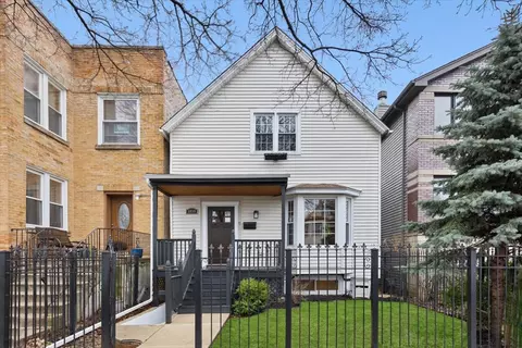 3059 N Gresham Ave, Chicago, IL 60618
