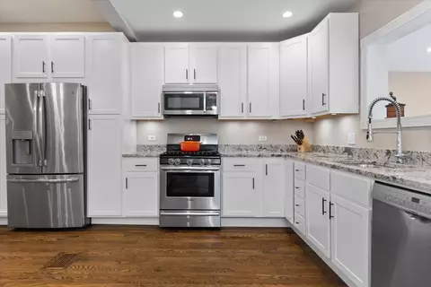 Kitchen - 3059 N Gresham Ave, Chicago, IL 60618 photo 3 of 3