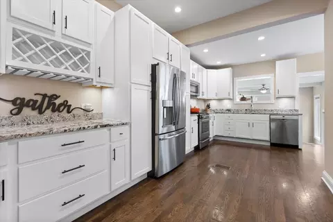 Kitchen - 3059 N Gresham Ave, Chicago, IL 60618 photo 1 of 3
