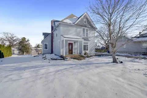 219 Calvert Ave, Chadwick, IL 61014