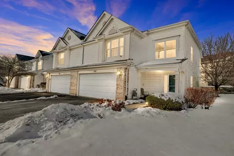 460 Lancaster Dr, Pingree Grove, IL 60140
