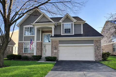 493 Valhalla Ter, Vernon Hills, IL 60061