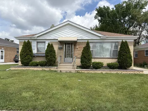 11138 Shaw St, Westchester, IL 60154