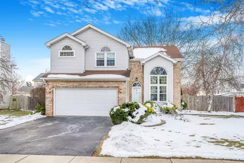 373 Blackfoot Dr, Bolingbrook, IL 60490