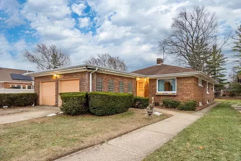 3251 N Schultz Dr, Lansing, IL 60438