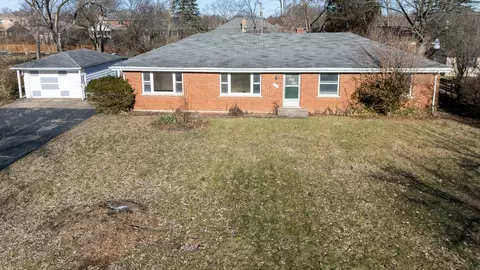704 Grego Ct, Prospect Heights, IL 60070