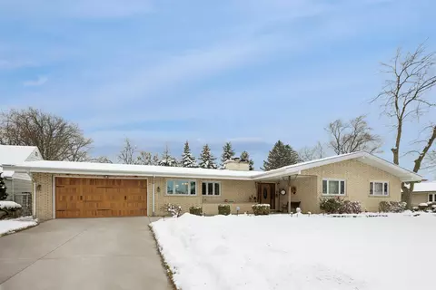 7216 S Octavia Ave, Bridgeview, IL 60455