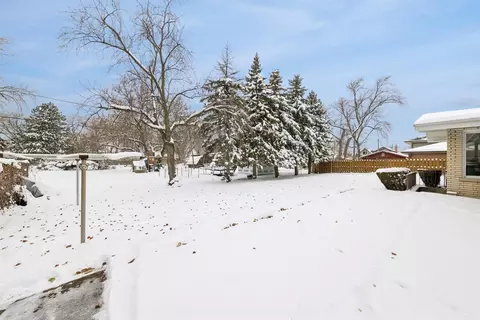 Exterior - 7216 S Octavia Ave, Bridgeview, IL 60455 photo 3 of 3