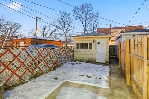Exterior - 1104 W 87th St #B, Chicago, IL 60620 photo 2 of 2