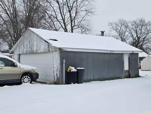 111 E Chestnut, Mount Sterling, IL 62353 photo 8