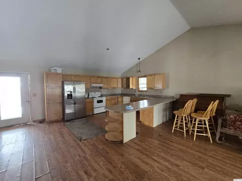 111 E Chestnut, Mount Sterling, IL 62353 photo 4