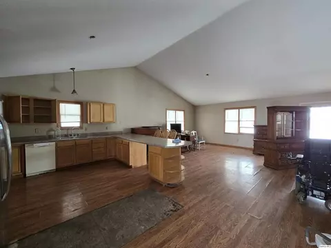 111 E Chestnut, Mount Sterling, IL 62353 photo 3