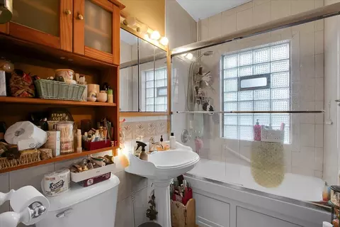 Bath - 24447 Caton Farm Rd, Plainfield, IL 60586 photo 1 of 1