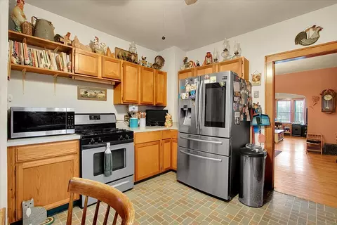 Kitchen - 24447 Caton Farm Rd, Plainfield, IL 60586 photo 2 of 2