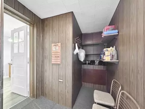 Entry Way - 2247 S 21st Ave, Broadview, IL 60155 photo 1 of 1