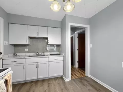 Kitchen - 2247 S 21st Ave, Broadview, IL 60155 photo 1 of 2