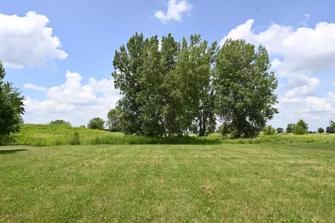 3900 W Nettle Creek Dr, Morris, IL 60450