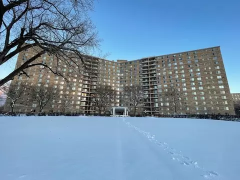 7141 N Kedzie Ave #110, Chicago, IL 60645
