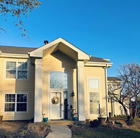 9515 Georgetown Ln, Crystal Lake, IL 60014