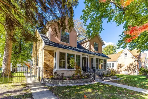 7810 Kildare Ave, Skokie, IL 60076