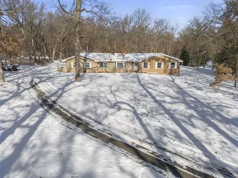 40 W930 Brown Rd, Saint Charles, IL 60174