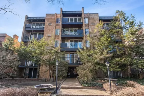 530 Hinman Ave #2B, Evanston, IL 60202