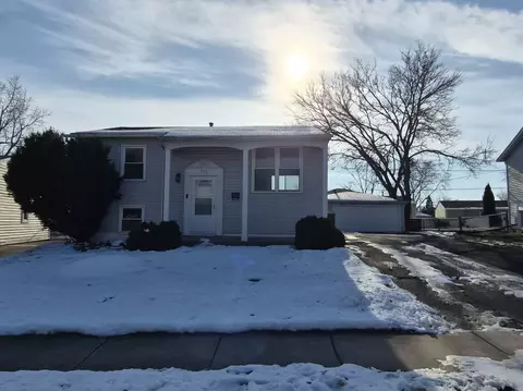 225 Mckool Ave, Romeoville, IL 60446
