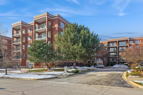 5340 N Lowell Ave #301, Chicago, IL 60630