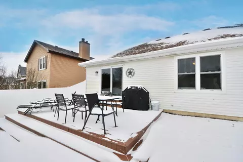 Exterior - 4675 Olmstead Dr, Hoffman Estates, IL 60192 photo 3 of 5