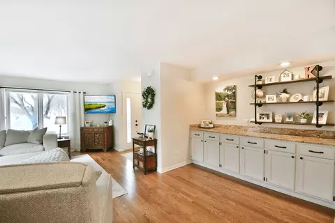 Other - 4675 Olmstead Dr, Hoffman Estates, IL 60192 photo 1 of 9