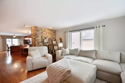 Living - 4675 Olmstead Dr, Hoffman Estates, IL 60192 photo 1 of 6