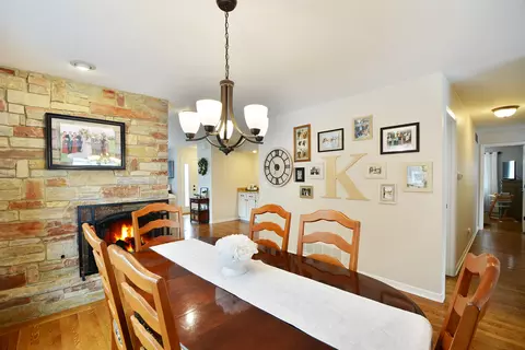 Dining - 4675 Olmstead Dr, Hoffman Estates, IL 60192 photo 2 of 3
