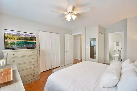 Bedroom - 4675 Olmstead Dr, Hoffman Estates, IL 60192 photo 3 of 6
