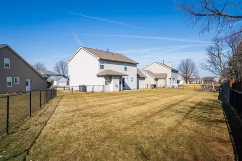 Exterior - 3 Timbergate Ct, Bloomington, IL 61704 photo 6 of 6