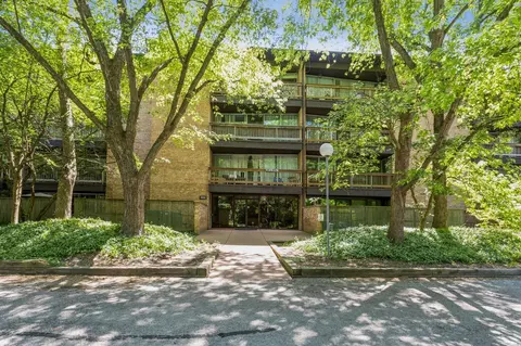 5600 Hillcrest Ln #130-3K, Lisle, IL 60532