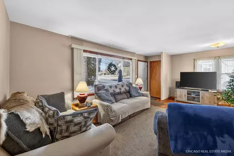 871 S Chatham Ave, Addison, IL 60101 photo 4