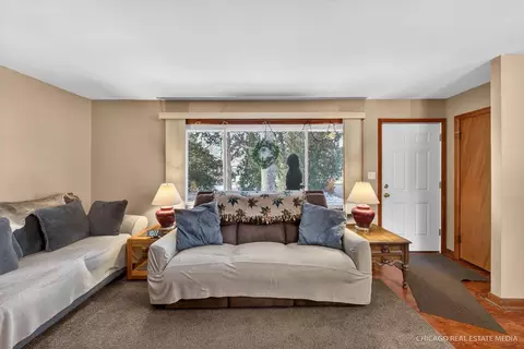 871 S Chatham Ave, Addison, IL 60101 photo 12