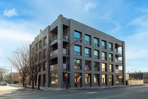 466 N Paulina St #PH-402, Chicago, IL 60622