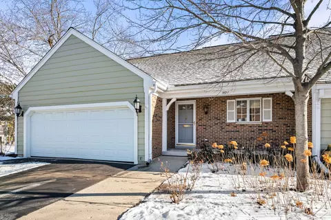 1491 Shire Cir, Inverness, IL 60067