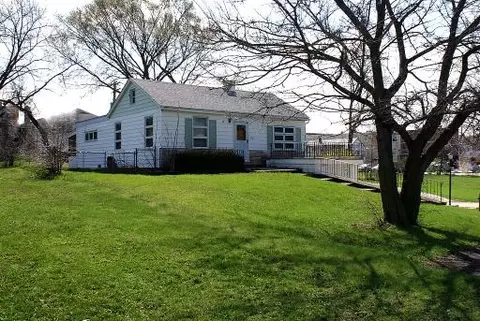 4707 Garfield Ave, Lisle, IL 60532