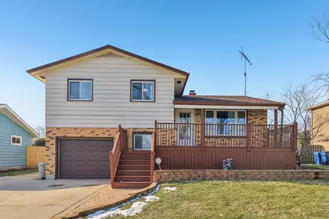 2426 N Butrick St, Waukegan, IL 60087