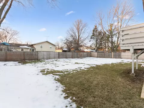 Exterior - 105 Blackhawk Dr, Minooka, IL 60447 photo 2 of 3
