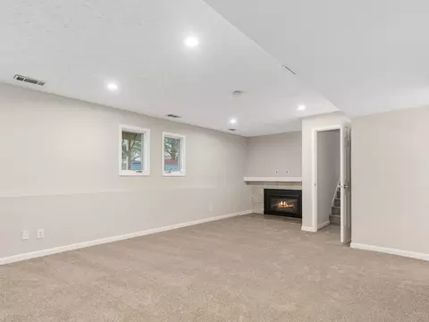 Living - 105 Blackhawk Dr, Minooka, IL 60447 photo 8 of 8