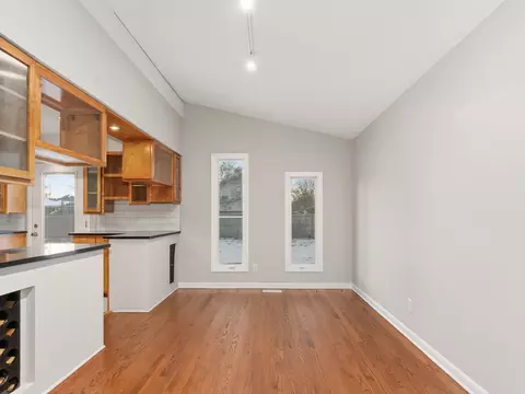 Living - 105 Blackhawk Dr, Minooka, IL 60447 photo 5 of 8