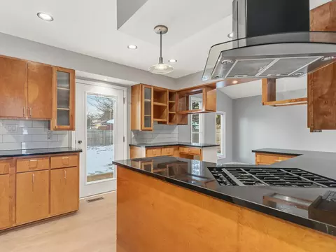 Kitchen - 105 Blackhawk Dr, Minooka, IL 60447 photo 3 of 4