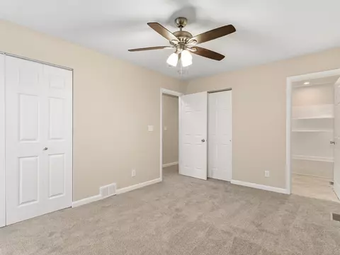 Bedroom - 105 Blackhawk Dr, Minooka, IL 60447 photo 2 of 4