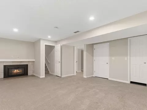 Living - 105 Blackhawk Dr, Minooka, IL 60447 photo 7 of 8