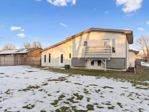 Exterior - 105 Blackhawk Dr, Minooka, IL 60447 photo 3 of 3