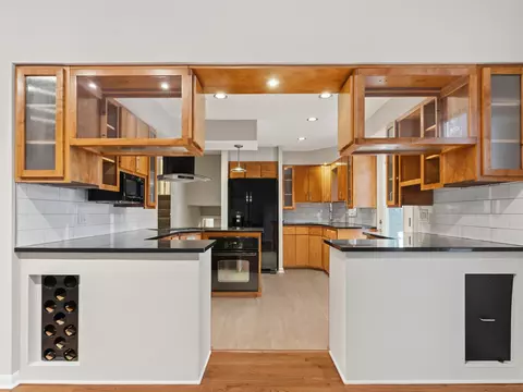 Kitchen - 105 Blackhawk Dr, Minooka, IL 60447 photo 1 of 4